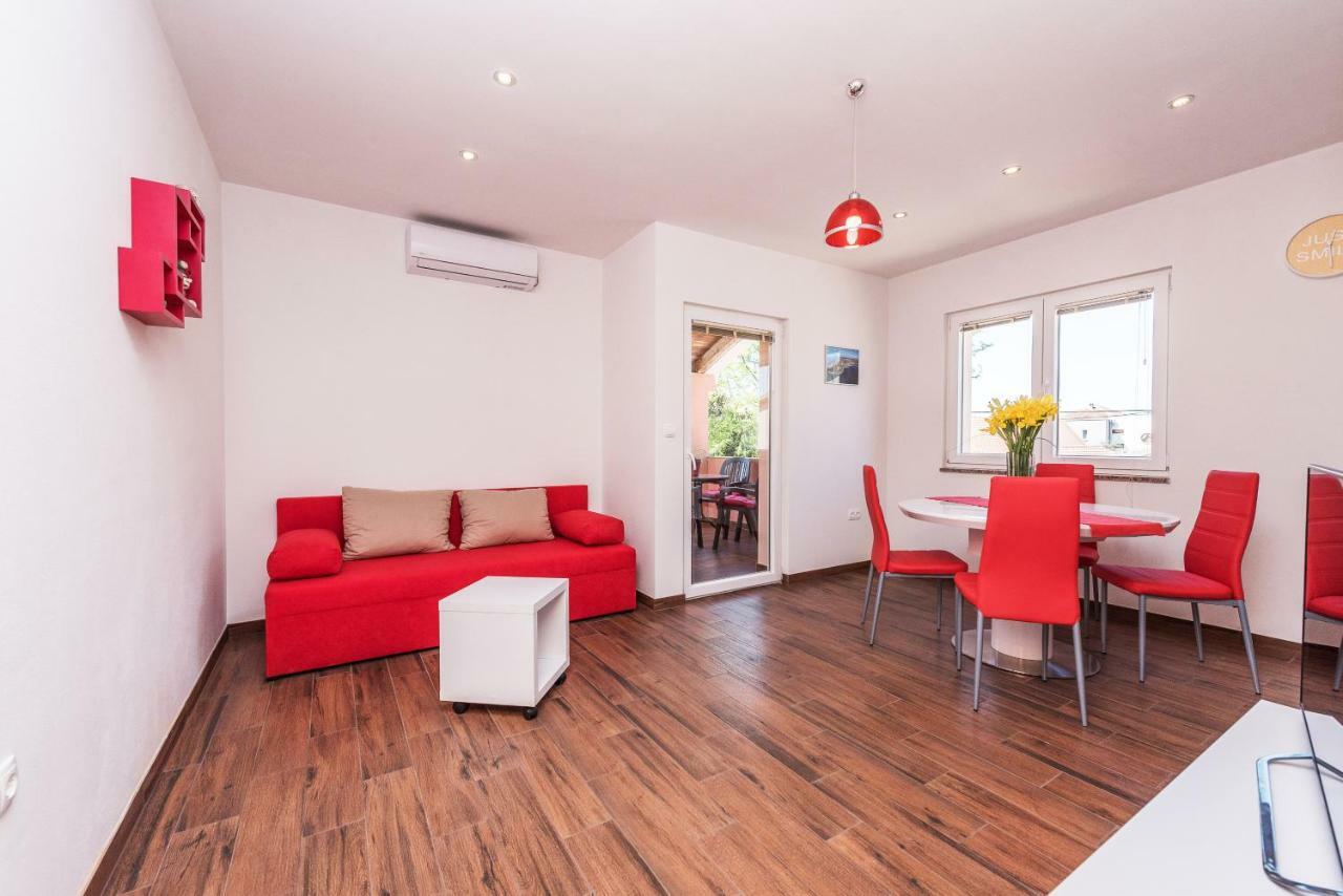 Micko Apartment *